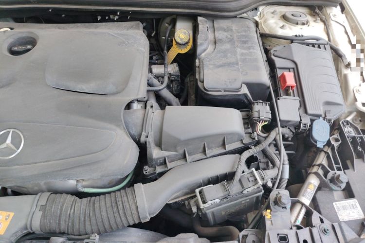 Used Mercedes-Benz GLA 2016 GLA 200 Fashion Model Engine Bay Left