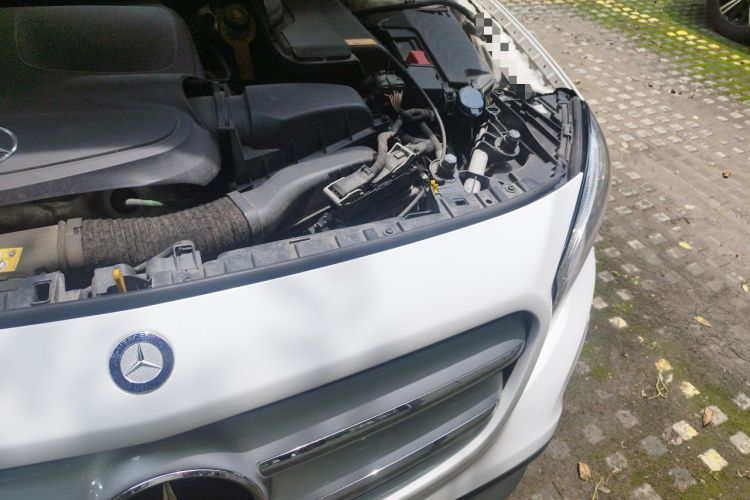 Used Mercedes-Benz GLA 2016 GLA 200 Fashion Model Engine Bay Left