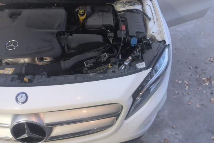 Used Mercedes-Benz GLA 2016 GLA 200 Fashion Model Engine Bay Left