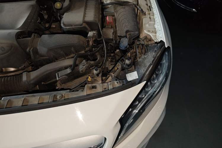 Used Mercedes-Benz GLA 2016 GLA 220 4MATIC Fashion Edition Engine Bay Left