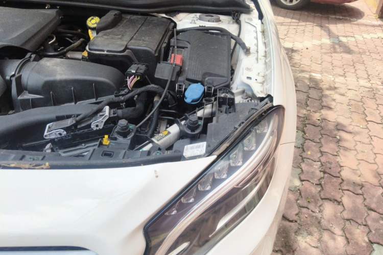 Used Mercedes-Benz GLA 2016 GLA 200 Fashion Model Engine Bay Left