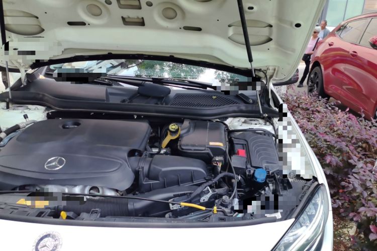 Used Mercedes-Benz GLA 2016 GLA 200 Fashion Model Engine Bay Left