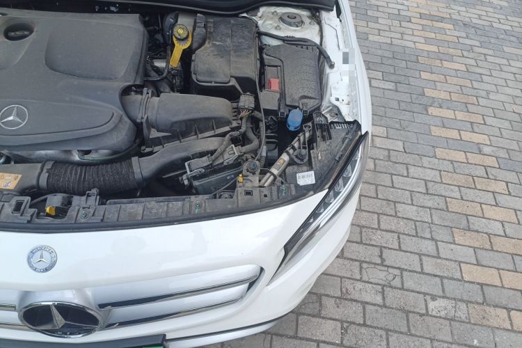 Used Mercedes-Benz GLA 2016 GLA 200 Fashion Model Engine Bay Left