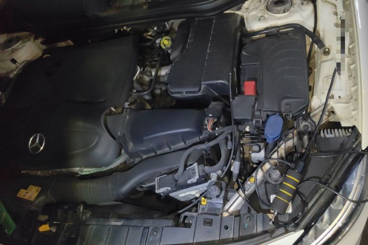 Used Mercedes-Benz GLA 2016 GLA 200 Fashion Model Engine Bay Left