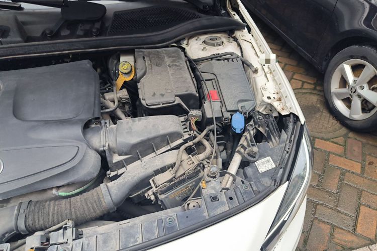 Used Mercedes-Benz GLA 2016 GLA 200 Sport Edition Engine Bay Left