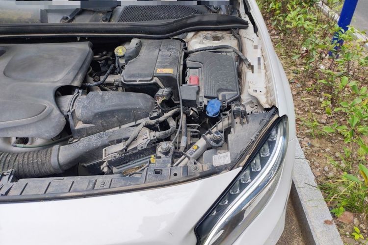 Used Mercedes-Benz GLA 2016 GLA 200 Fashion Model Engine Bay Left