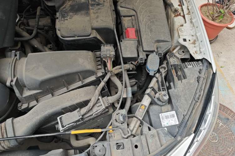 Used Mercedes-Benz GLA 2016 GLA 200 Fashion Model Engine Bay Left