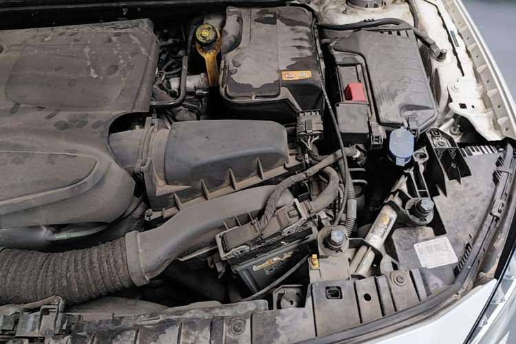 Used Mercedes-Benz GLA 2016 GLA 200 Fashion Model Engine Bay Left