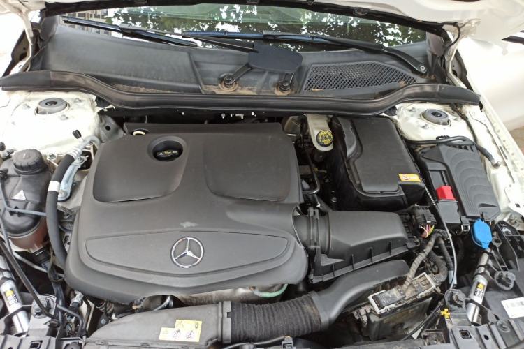 Used Mercedes-Benz GLA 2016 GLA 200 Fashion Model Engine Bay