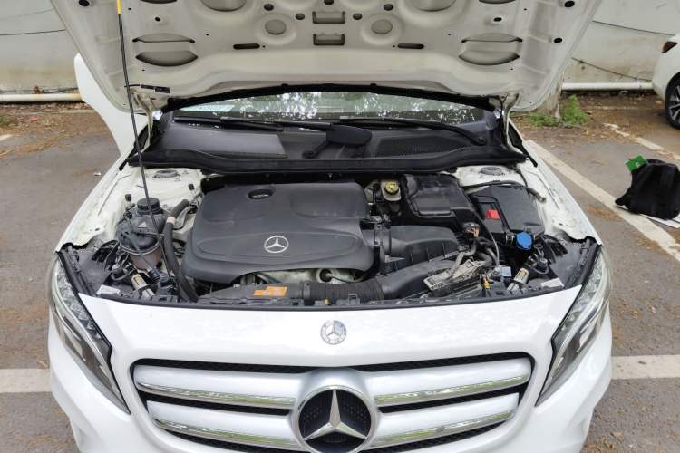 Used Mercedes-Benz GLA 2016 GLA 200 Fashion Model Engine Bay