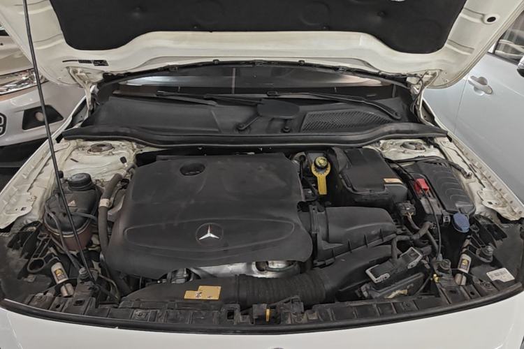 Used Mercedes-Benz GLA 2016 GLA 200 Fashion Model Engine Bay