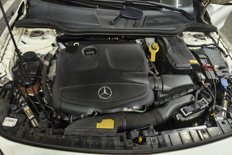 Used Mercedes-Benz GLA 2016 GLA 200 Fashion Model Engine Bay