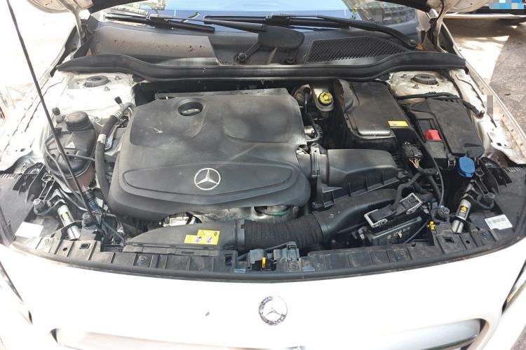 Used Mercedes-Benz GLA 2016 GLA 200 Fashion Model Engine Bay