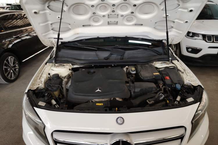 Used Mercedes-Benz GLA 2016 GLA 200 Sport Edition Engine Bay