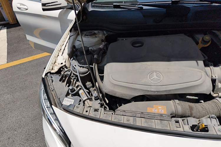 Used Mercedes-Benz GLA 2016 GLA 200 Fashion Model Engine Bay Right