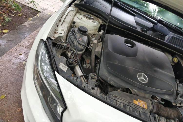 Used Mercedes-Benz GLA 2016 GLA 200 Sport Edition Engine Bay Right