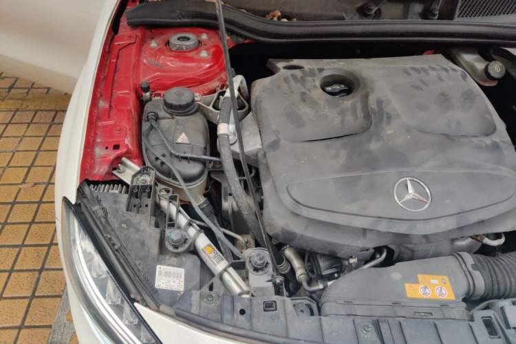 Used Mercedes-Benz GLA 2016 GLA 220 4MATIC Fashion Edition Engine Bay Right