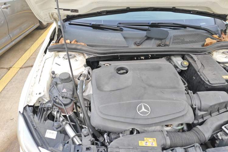 Used Mercedes-Benz GLA 2016 GLA 200 Sport Edition Engine Bay Right