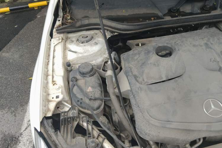 Used Mercedes-Benz GLA 2016 GLA 200 Sport Edition Engine Bay Right