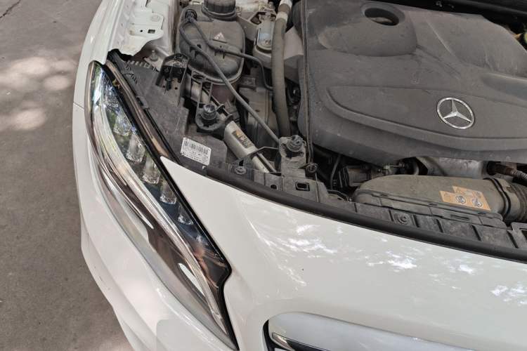 Used Mercedes-Benz GLA 2016 GLA 200 Fashion Model Engine Bay Right
