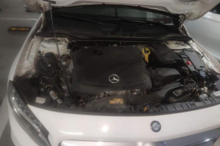 Used Mercedes-Benz GLA 2016 GLA 200 Fashion Model Engine Bay Right