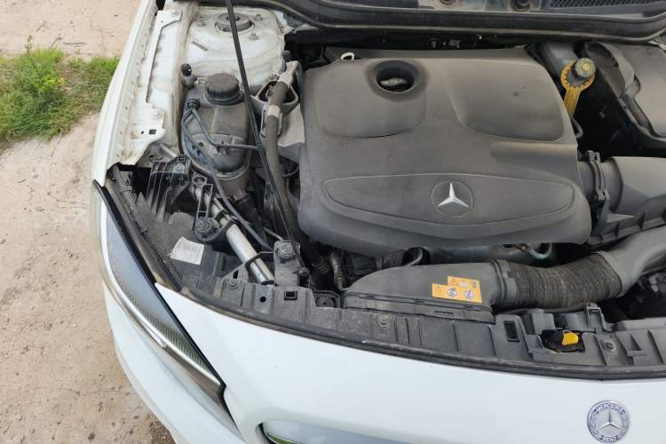 Used Mercedes-Benz GLA 2016 GLA 200 Sport Edition Engine Bay Right