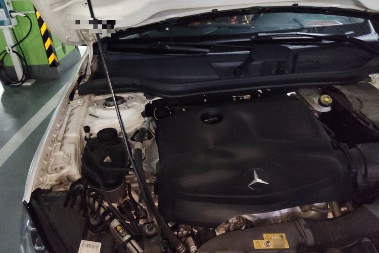 Used Mercedes-Benz GLA 2016 GLA 200 Fashion Model Engine Bay Right
