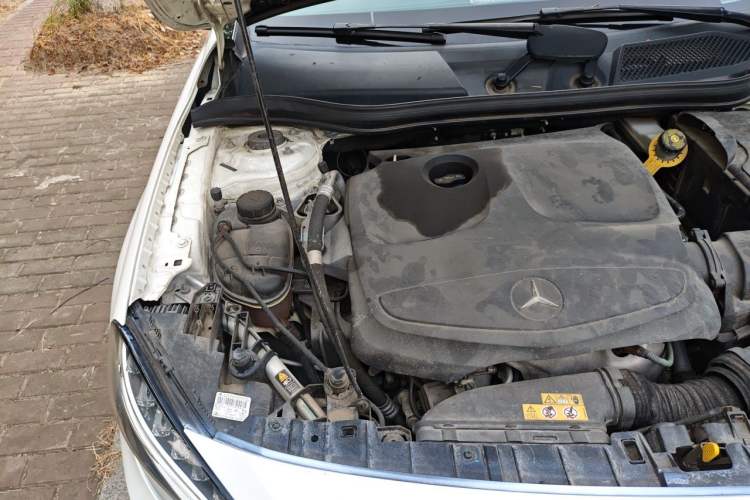 Used Mercedes-Benz GLA 2016 GLA 200 Fashion Model Engine Bay Right