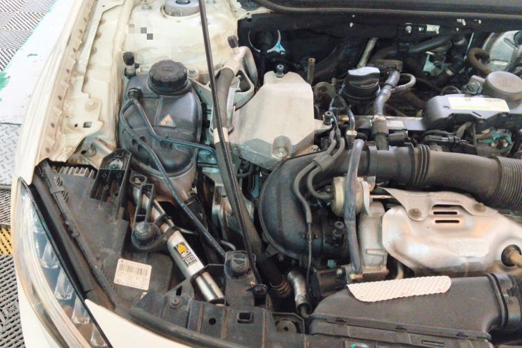 Used Mercedes-Benz GLA 2016 GLA 220 4MATIC Fashion Edition Engine Bay Right