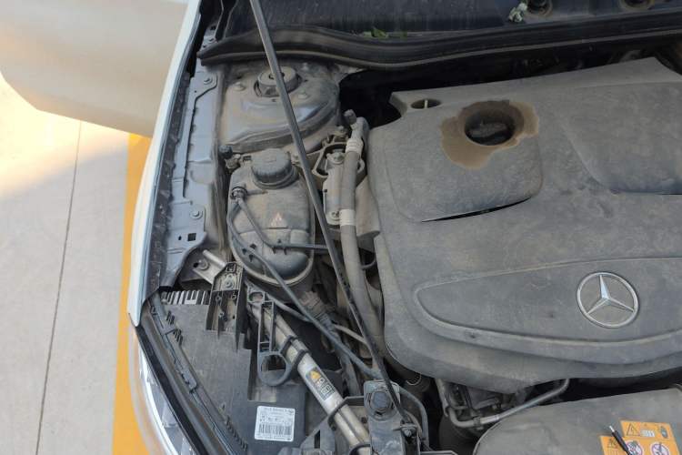 Used Mercedes-Benz GLA 2016 GLA 200 Fashion Model Engine Bay Right