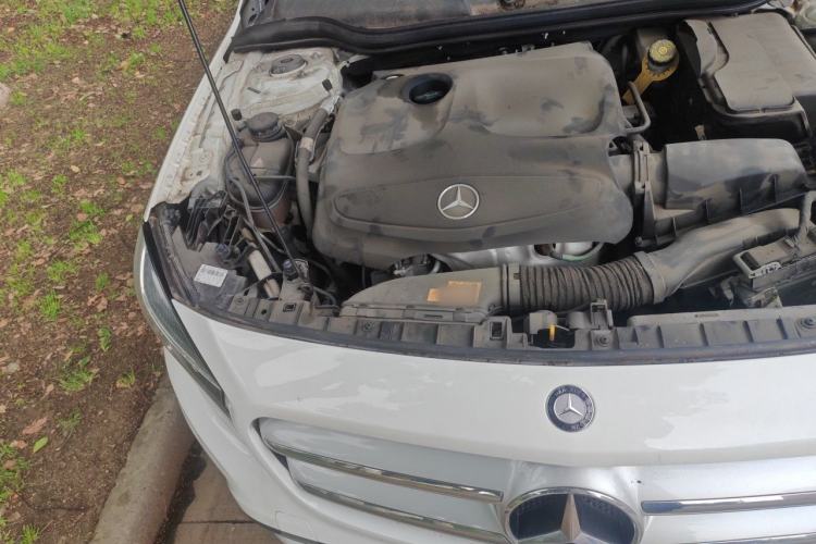 Used Mercedes-Benz GLA 2016 GLA 200 Sport Edition Engine Bay Right