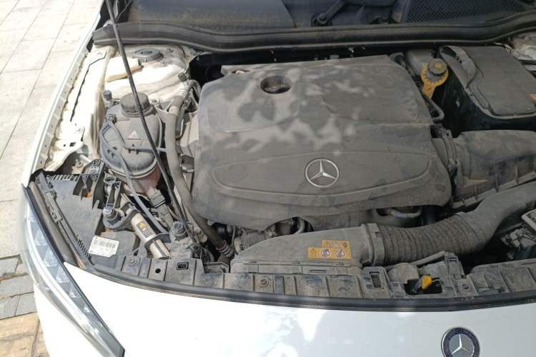 Used Mercedes-Benz GLA 2016 GLA 200 Fashion Model Engine Bay Right