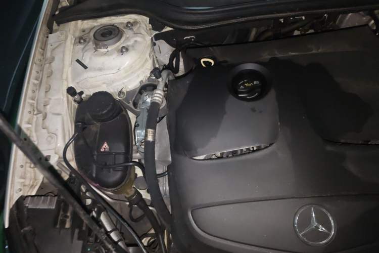 Used Mercedes-Benz GLA 2016 GLA 200 Fashion Model Engine Bay Right