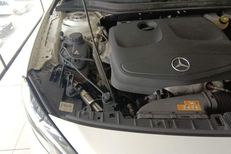 Used Mercedes-Benz GLA 2016 GLA 200 Fashion Model Engine Bay Right