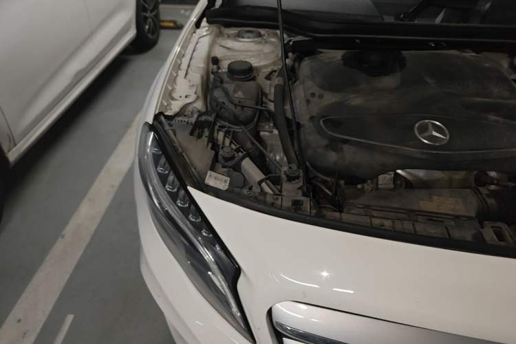 Used Mercedes-Benz GLA 2016 GLA 220 4MATIC Fashion Edition Engine Bay Right