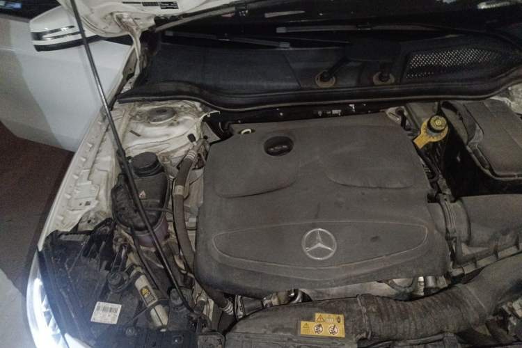 Used Mercedes-Benz GLA 2016 GLA 200 Fashion Model Engine Bay Right