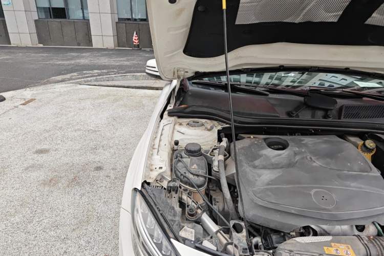 Used Mercedes-Benz GLA 2016 GLA 200 Fashion Model Engine Bay Right