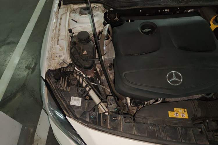Used Mercedes-Benz GLA 2016 GLA 200 Sport Edition Engine Bay Right