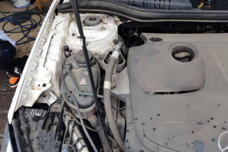 Used Mercedes-Benz GLA 2016 GLA 220 4MATIC Fashion Edition Engine Bay Right