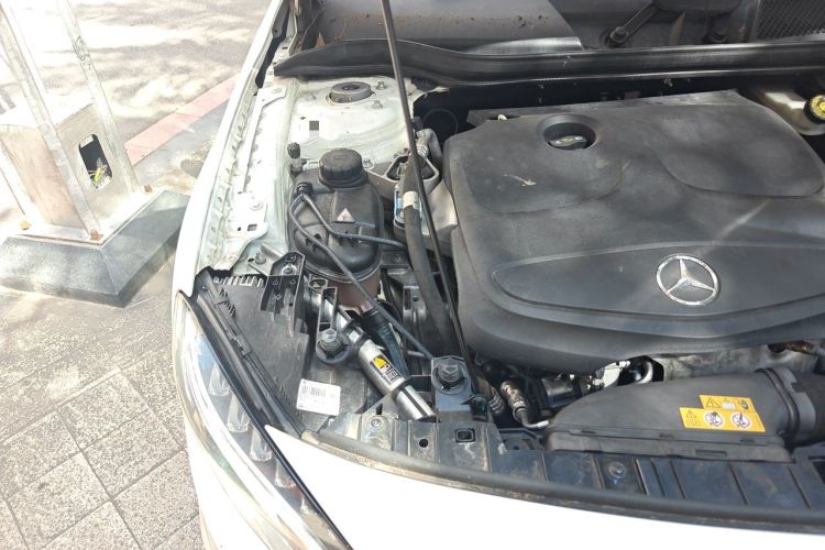 Used Mercedes-Benz GLA 2016 GLA 200 Fashion Model Engine Bay Right