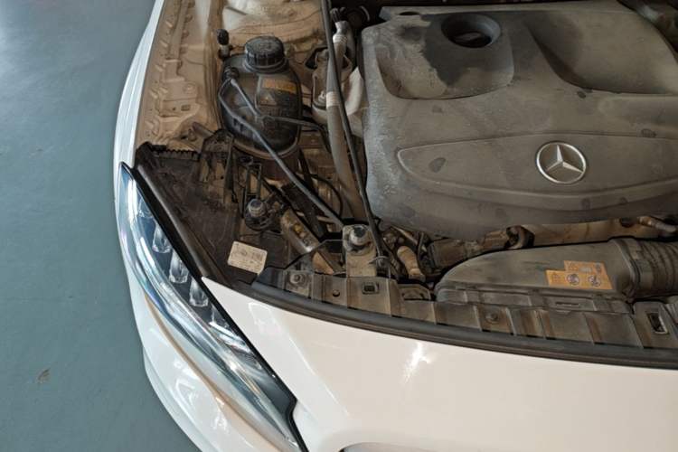 Used Mercedes-Benz GLA 2016 GLA 220 4MATIC Fashion Edition Engine Bay Right