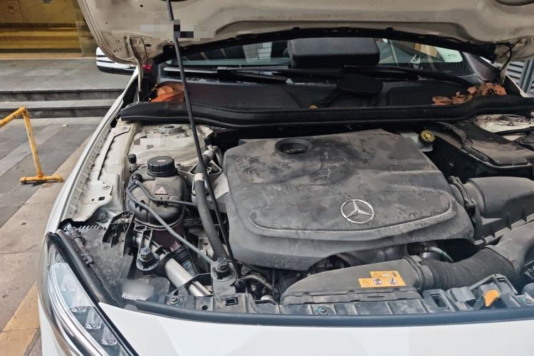 Used Mercedes-Benz GLA 2016 GLA 200 Fashion Model Engine Bay Right