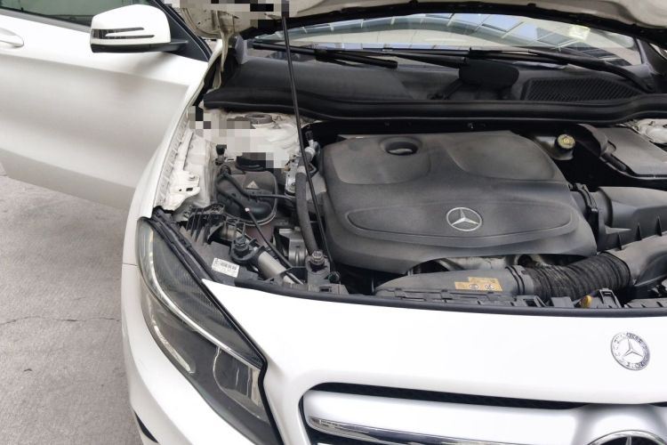 Used Mercedes-Benz GLA 2016 GLA 200 Sport Edition Engine Bay Right