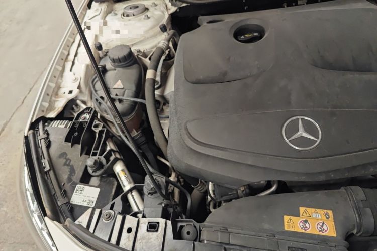Used Mercedes-Benz GLA 2016 GLA 220 4MATIC Luxury Model Engine Bay Right