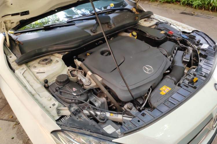Used Mercedes-Benz GLA 2016 GLA 260 4MATIC Sport Edition Engine Bay Right