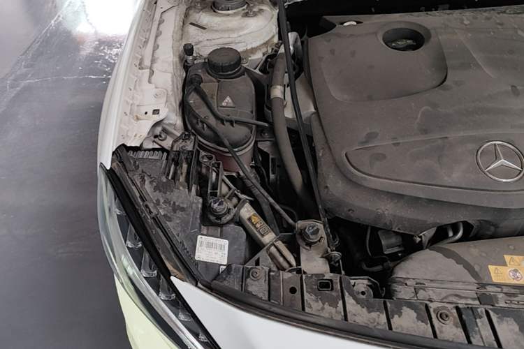 Used Mercedes-Benz GLA 2016 GLA 200 Fashion Model Engine Bay Right