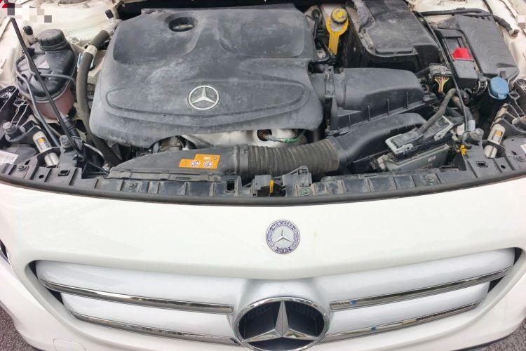 Used Mercedes-Benz GLA 2016 GLA 200 Fashion Model Engine Bay
