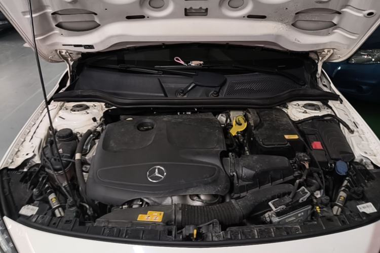 Used Mercedes-Benz GLA 2016 GLA 200 Fashion Model Engine Bay