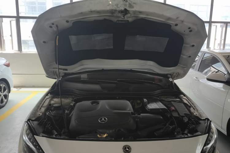 Used Mercedes-Benz GLA 2016 GLA 200 Fashion Model Engine Bay