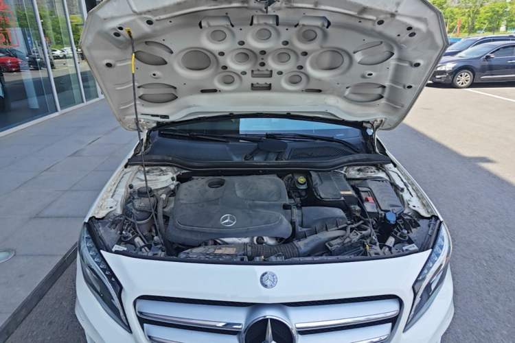Used Mercedes-Benz GLA 2016 GLA 200 Fashion Model Engine Bay